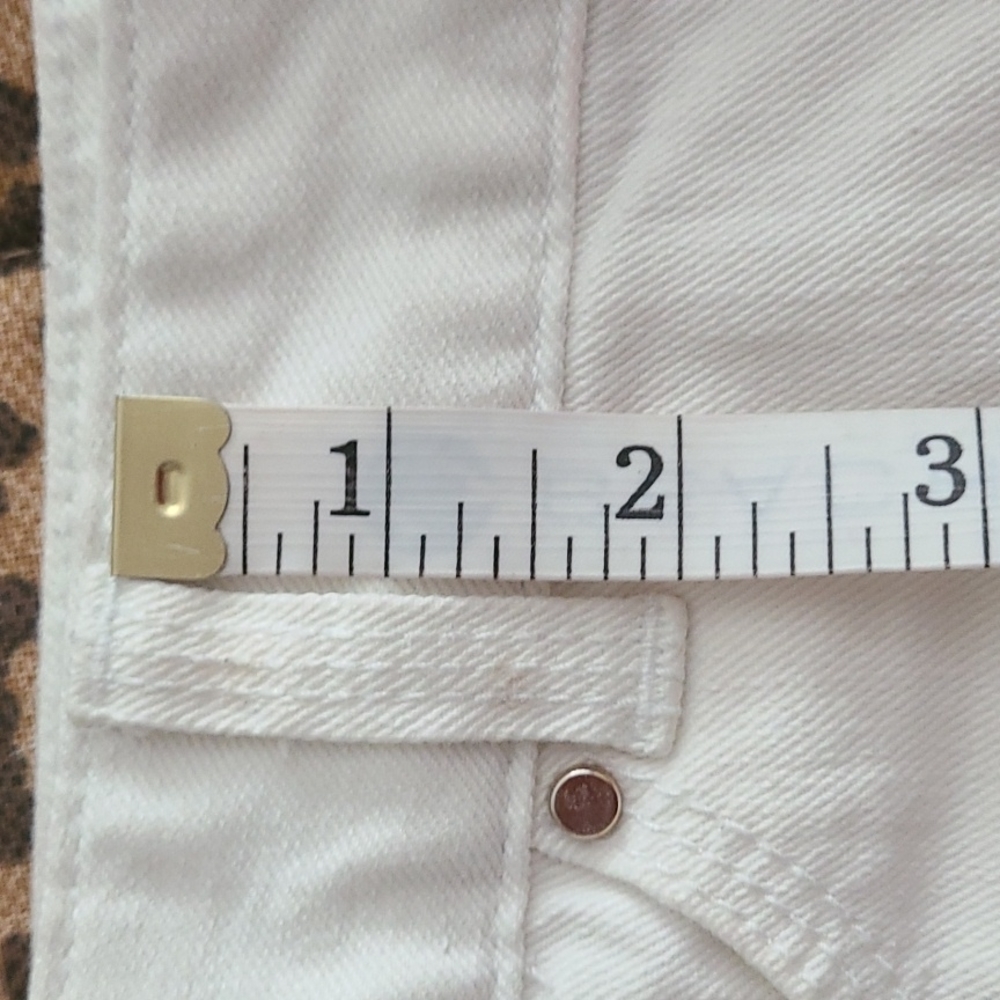 Cache white shorts - Picture 13 of 15